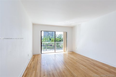 Купить кондоминиум в Майами, Флорида 1 спальня, 65.96м2, № 1922842 - фото 8