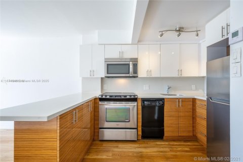 Купить кондоминиум в Майами, Флорида 1 спальня, 65.96м2, № 1922842 - фото 6