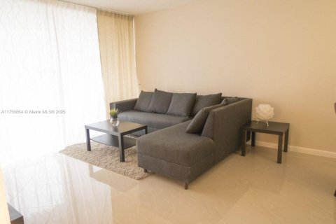 Apartment in Miami, Florida 1 bedroom, 87.98 sq.m. № 1863864 - photo 4