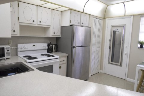 Apartment in Miami, Florida 1 bedroom, 87.98 sq.m. № 1863864 - photo 14