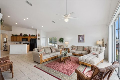 Casa en venta en Davenport, Florida, 4 dormitorios, 178.84 m2 № 2354841 - foto 7