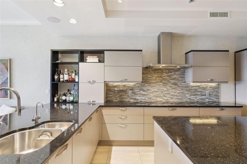 Купить кондоминиум в Сарасота, Флорида 11 комнат, 459.22м2, № 1903675 - фото 13