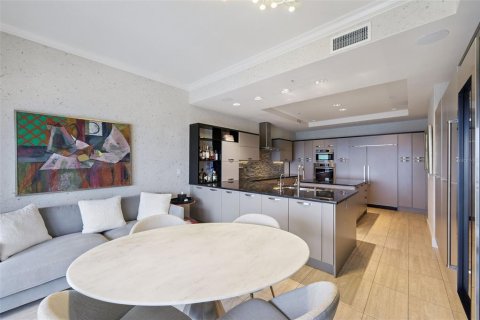 Купить кондоминиум в Сарасота, Флорида 11 комнат, 459.22м2, № 1903675 - фото 17