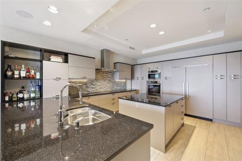 Купить кондоминиум в Сарасота, Флорида 11 комнат, 459.22м2, № 1903675 - фото 14
