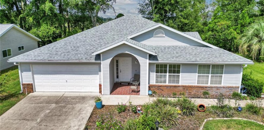 Casa en Ocala, Florida 2 dormitorios, 181.25 m2 № 1884345