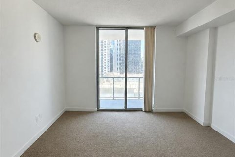 Condominio en alquiler en Miami, Florida, 1 dormitorio, 64.47 m2 № 2101448 - foto 5