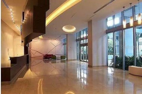 Condominio en alquiler en Miami, Florida, 1 dormitorio, 64.47 m2 № 2101448 - foto 8