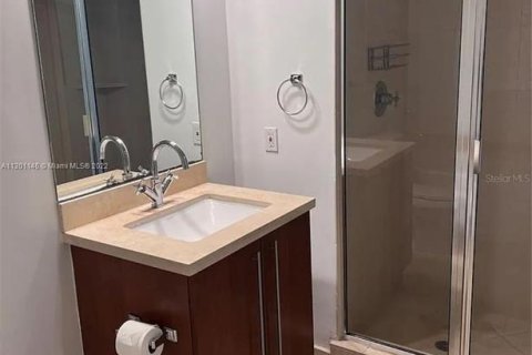 Condominio en alquiler en Miami, Florida, 1 dormitorio, 64.47 m2 № 2101448 - foto 6