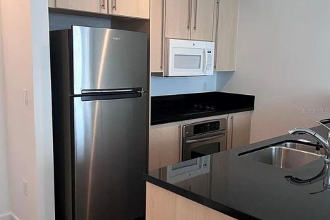Condominio en Miami, Florida, 1 dormitorio  № 2101448