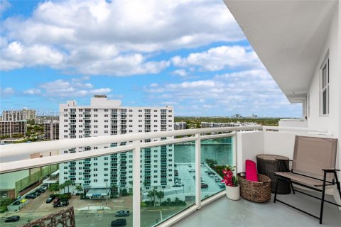 Condominio en venta en Hollywood, Florida, 1 dormitorio, 75.9 m2 № 2006514 - foto 26