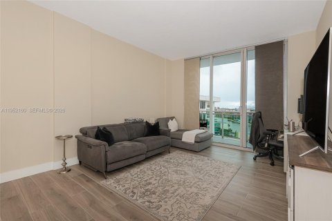Condominio en venta en Hollywood, Florida, 1 dormitorio, 75.9 m2 № 2006514 - foto 16