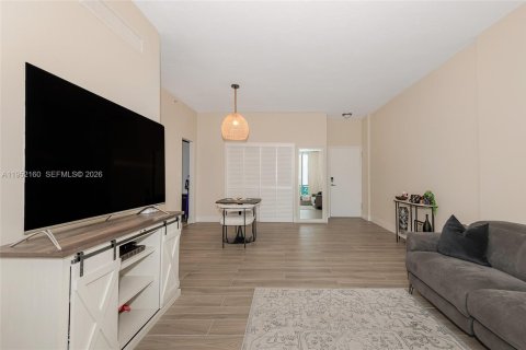 Condominio en venta en Hollywood, Florida, 1 dormitorio, 75.9 m2 № 2006514 - foto 22