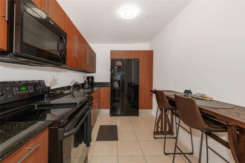 Condominio en venta en Hollywood, Florida, 1 dormitorio, 75.9 m2 № 2006514 - foto 9