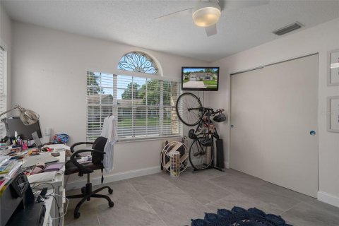 Condo in New Port Richey, Florida, 2 bedrooms  № 1919465 - photo 27
