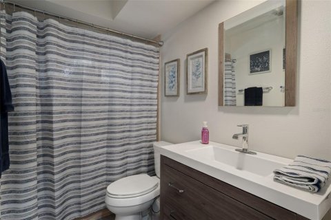 Condo in New Port Richey, Florida, 2 bedrooms  № 1919465 - photo 28