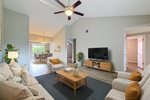 Villa ou maison à vendre à Tampa, Floride: 3 chambres, 111.39 m2 № 2329429 - photo 4