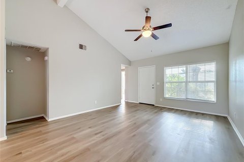 Villa ou maison à vendre à Tampa, Floride: 3 chambres, 111.39 m2 № 2329429 - photo 5