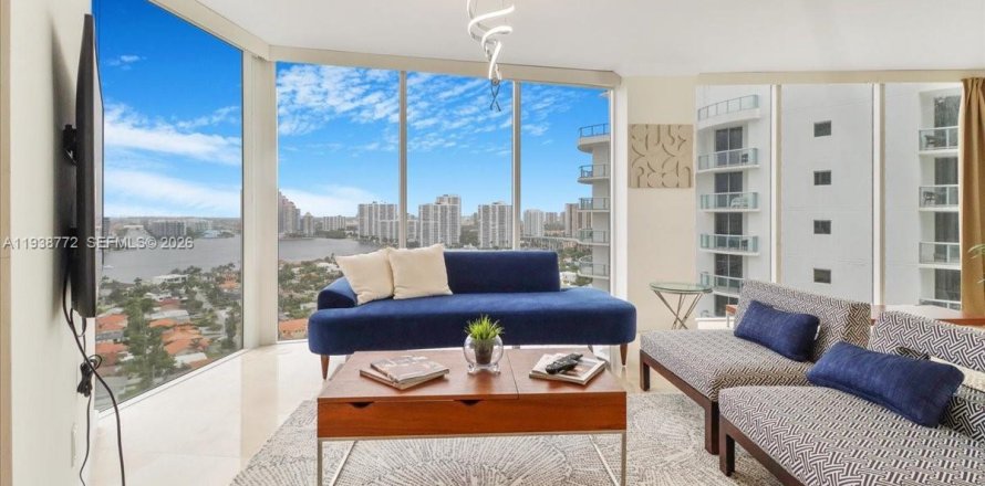 Кондоминиум с 2 спальнями в Санни-Айлс-Бич, Флорида № 2053697