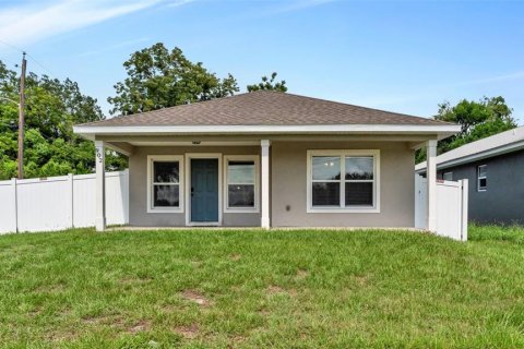 House in Lakeland, Florida 3 bedrooms, 144.09 sq.m. № 2277081