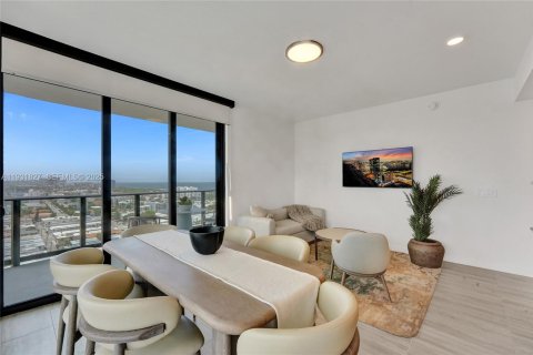 Copropriété à louer à Miami, Floride: 3 chambres, 96.8 m2 № 2051527 - photo 3