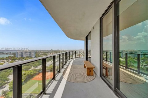 Copropriété à louer à Miami, Floride: 3 chambres, 96.8 m2 № 2051527 - photo 7