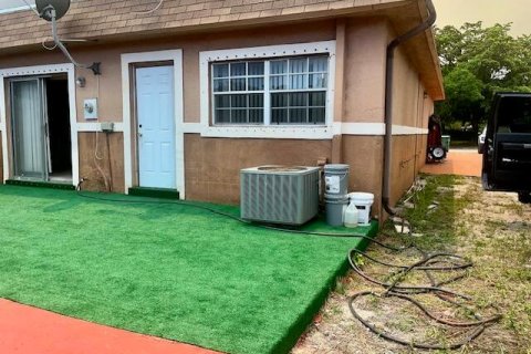 Touwnhouse à vendre à Miami Gardens, Floride: 3 chambres, 107.02 m2 № 2083566 - photo 12