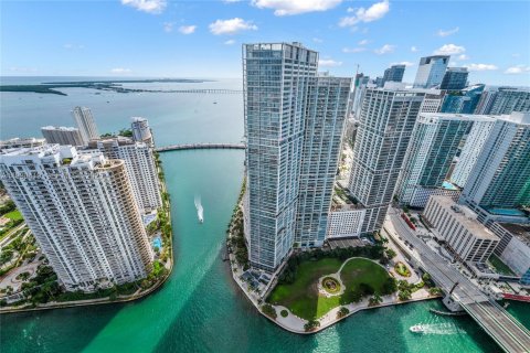Condo in Miami, Florida, 3 bedrooms  № 2035151