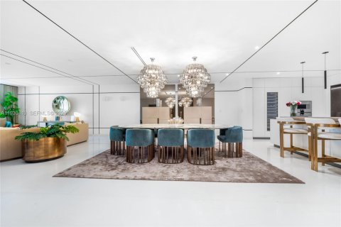 Condo in Miami, Florida, 3 bedrooms  № 2035151 - photo 21