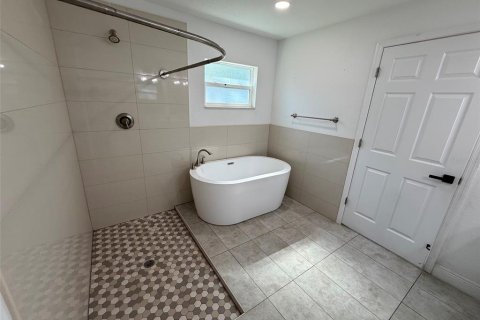 Villa ou maison à vendre à Weeki Wachee, Floride: 3 chambres, 171.22 m2 № 2306446 - photo 11
