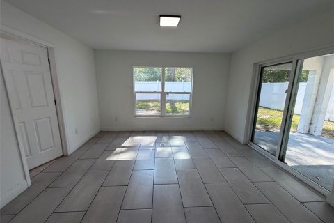 Villa ou maison à vendre à Weeki Wachee, Floride: 3 chambres, 171.22 m2 № 2306446 - photo 8