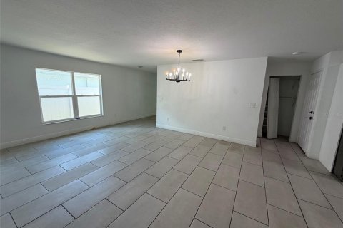 Villa ou maison à vendre à Weeki Wachee, Floride: 3 chambres, 171.22 m2 № 2306446 - photo 7