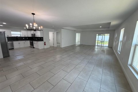 Villa ou maison à vendre à Weeki Wachee, Floride: 3 chambres, 171.22 m2 № 2306446 - photo 2