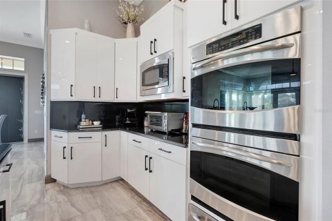 Casa en venta en Brooksville, Florida, 4 dormitorios, 674.84 m2 № 2350215 - foto 23