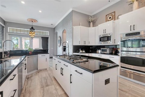 Casa en venta en Brooksville, Florida, 4 dormitorios, 674.84 m2 № 2350215 - foto 22