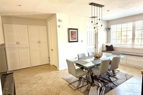Copropriété à vendre à Fort Lauderdale, Floride: 3 chambres, 180.14 m2 № 1935980 - photo 9