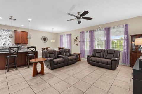 Casa en venta en Davenport, Florida, 4 dormitorios, 174.38 m2 № 2386738 - foto 5