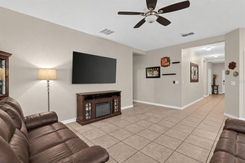 Casa en venta en Davenport, Florida, 4 dormitorios, 174.38 m2 № 2386738 - foto 3