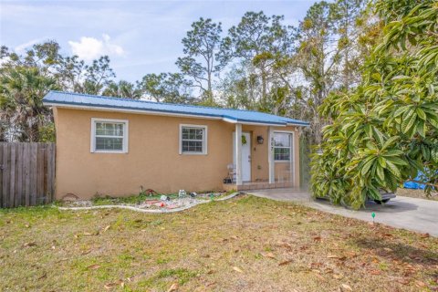 House in Bunnell, Florida 3 bedrooms, 68.38 sq.m. № 2229562