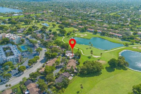 Touwnhouse à vendre à Miami, Floride: 2 chambres, 103.86 m2 № 1887515 - photo 17