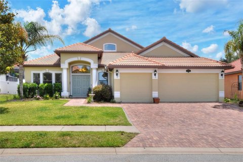 House in Lakeland, Florida 4 bedrooms, 297.29 sq.m. № 2117242