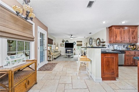 House in Jennings, Florida 3 bedrooms, 193.14 sq.m. № 1721567 - photo 9