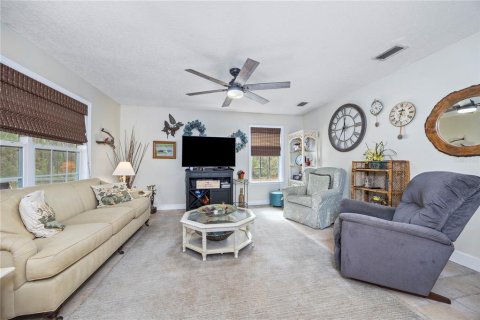 House in Jennings, Florida 3 bedrooms, 193.14 sq.m. № 1721567 - photo 8