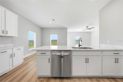 House in Lake Alfred, Florida 5 bedrooms, 228.63 sq.m. № 2151650 - photo 25