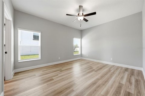 House in Lake Alfred, Florida 5 bedrooms, 228.63 sq.m. № 2151650 - photo 29