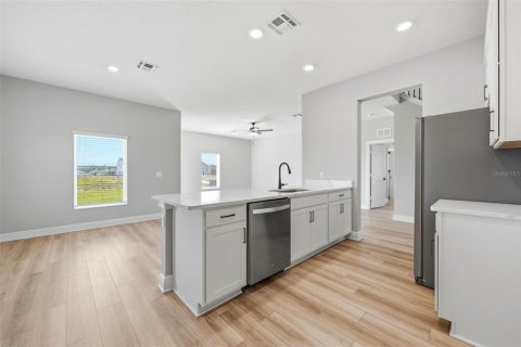 House in Lake Alfred, Florida 5 bedrooms, 228.63 sq.m. № 2151650 - photo 24