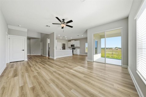House in Lake Alfred, Florida 5 bedrooms, 228.63 sq.m. № 2151650 - photo 17