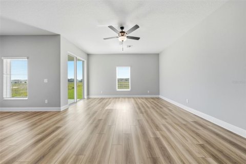 House in Lake Alfred, Florida 5 bedrooms, 228.63 sq.m. № 2151650 - photo 14