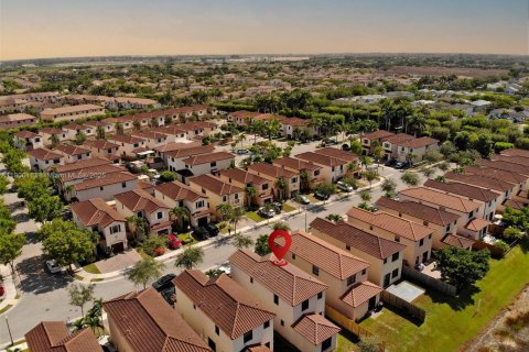 House in Homestead, Florida 4 bedrooms, 164.25 sq.m. № 1957296 - photo 26