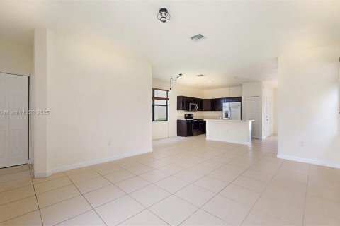 House in Homestead, Florida 4 bedrooms, 164.25 sq.m. № 1957296 - photo 16