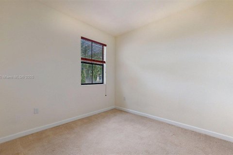 House in Homestead, Florida 4 bedrooms, 164.25 sq.m. № 1957296 - photo 3